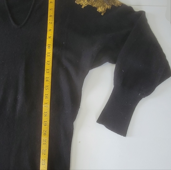 Spree International Gold Beaded Lambswool Large sweater - Picture 7 of 9